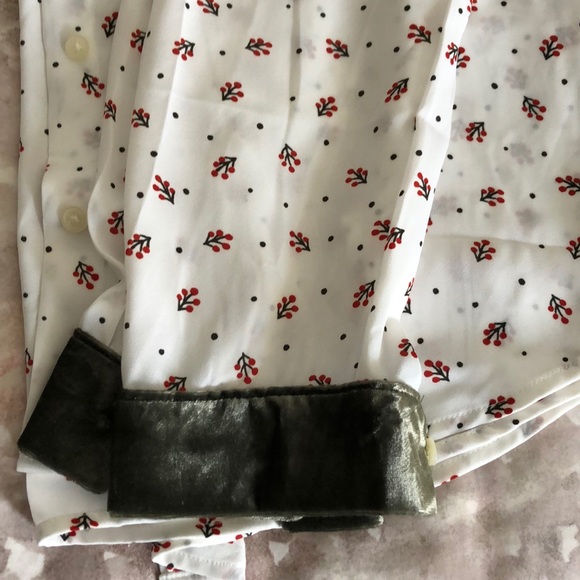 Long sleeved velvet trim blouse - Picture 2 of 3